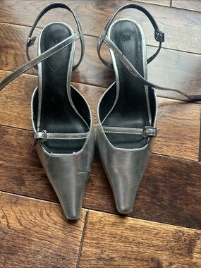 H&M silver pointy toe kitten heels size 36